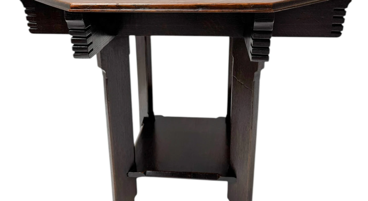 Arts & Crafts Art Nouveau Coffee Table, 1900s